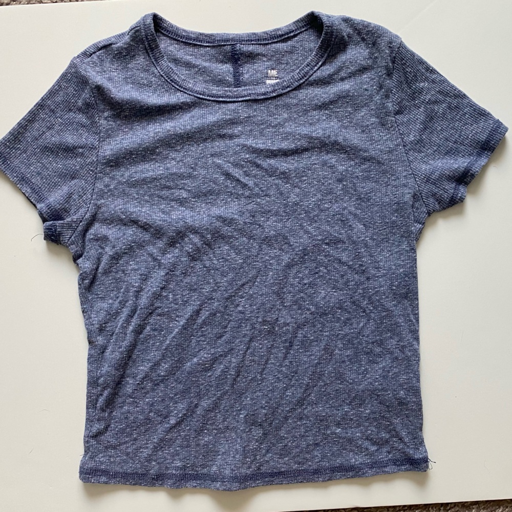 Me to We blue short sleeve top